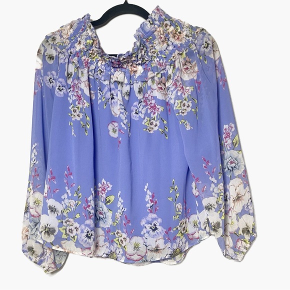 WHBM Periwinkle floral spring Long-Sleeve Off the Shoulder Ruffle Blouse size L - Picture 3 of 6